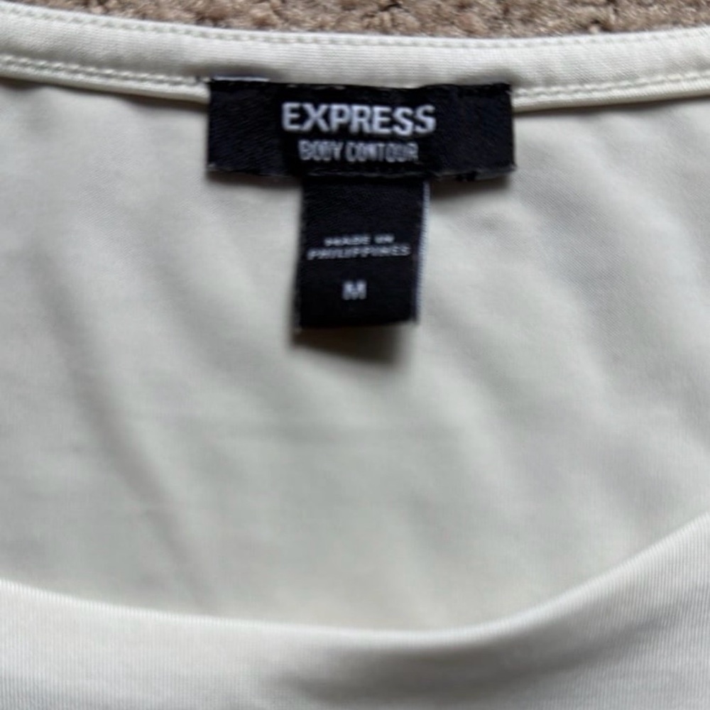 Express Contour Tank Top - Picture 2 of 4